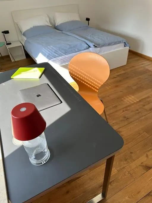 2-Zimmerwohnung Mit Terrasse Düsseldorf Lägenhet